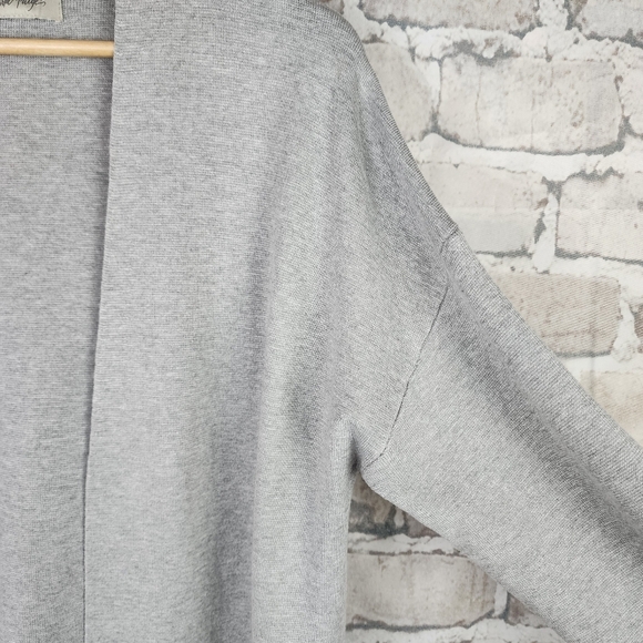 Charlie Paige Long Open Cardigan Pouch Pocket Light Gray No Size Measures Medium - Picture 6 of 13